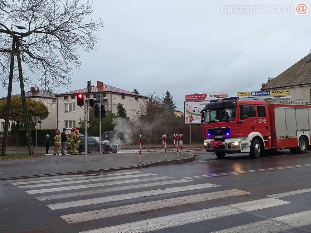 Płonący samochód na Kopernika [FILM i ZDJĘCIA]