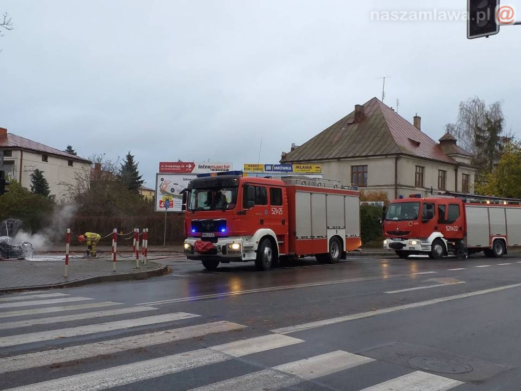 Płonący samochód na Kopernika [FILM i ZDJĘCIA]