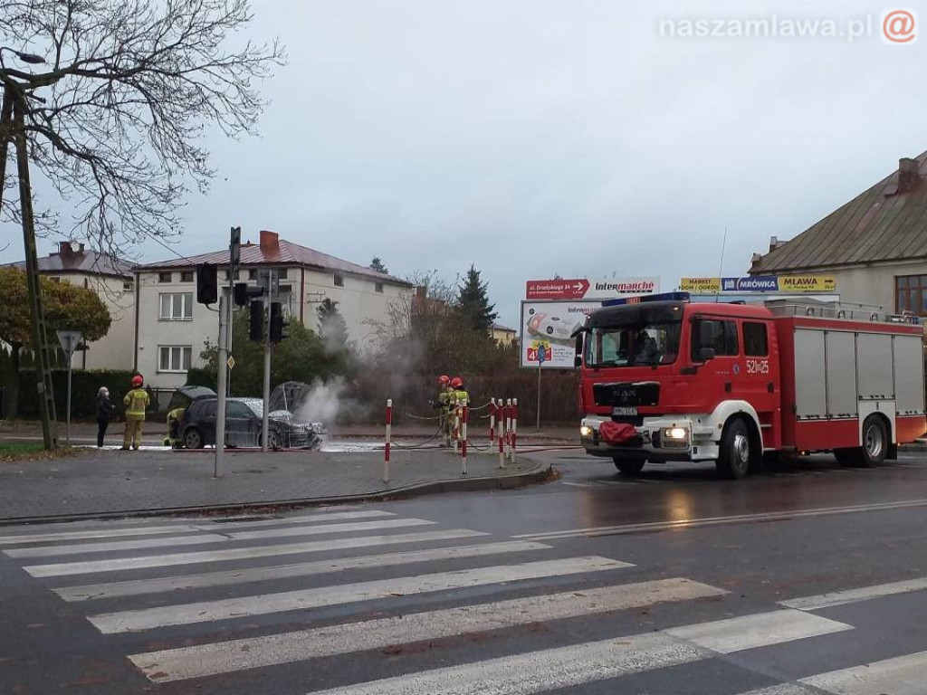 Płonący samochód na Kopernika [FILM i ZDJĘCIA]