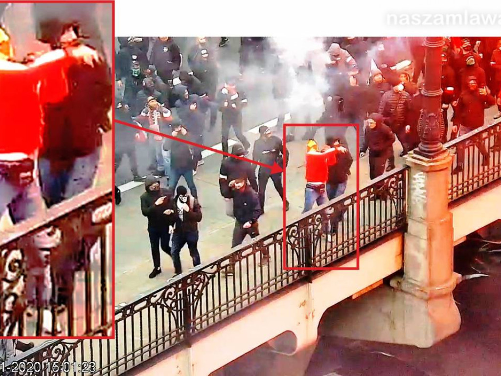 Mazowsze. On rzucił racą w mieszkanie [ZDJĘCIA]