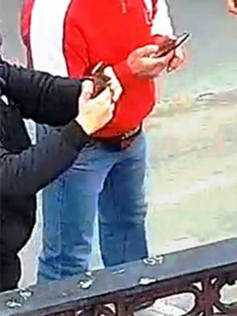 Mazowsze. On rzucił racą w mieszkanie [ZDJĘCIA]