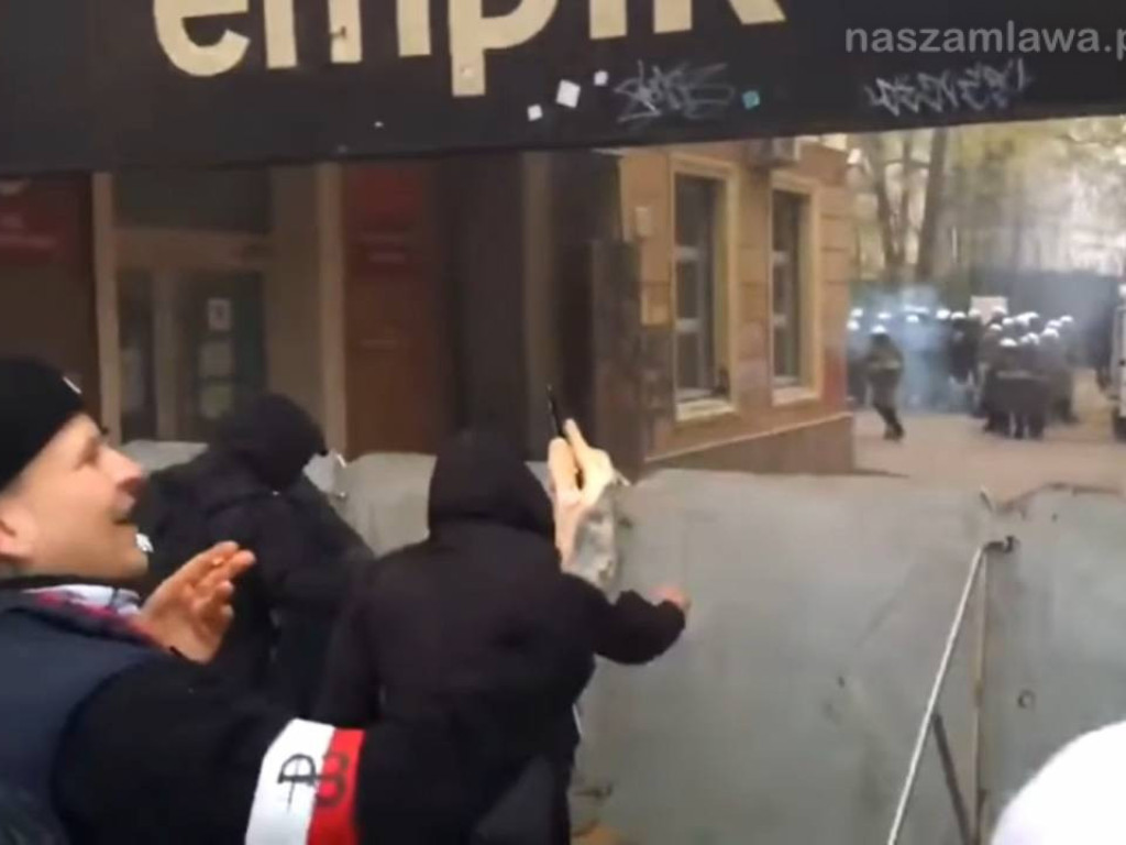Szturm na Empik [VIDEO]. Policja szuka sprawców