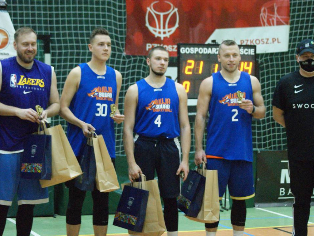 Planet Team rządził pod koszem. Biranowski MVP
