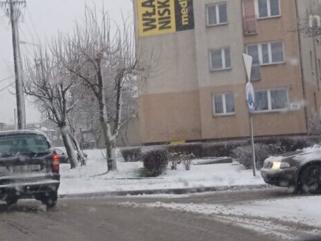 Atak zimy - fatalne warunki na drogach [FILM i ZDJĘCIA]