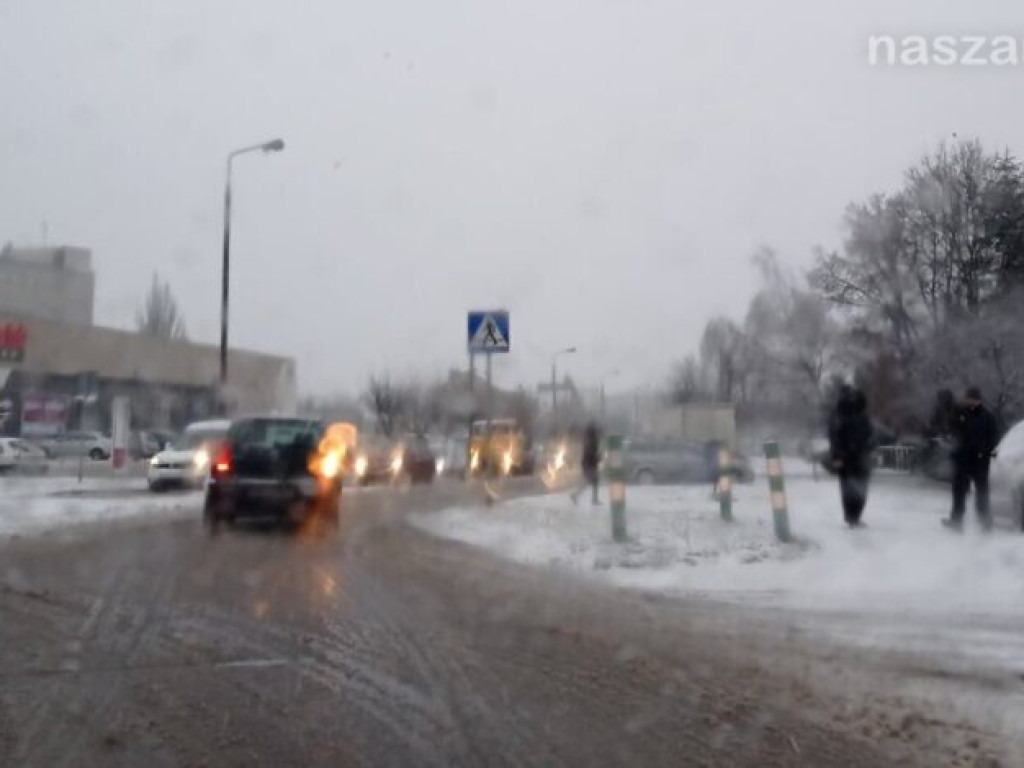 Atak zimy - fatalne warunki na drogach [FILM i ZDJĘCIA]