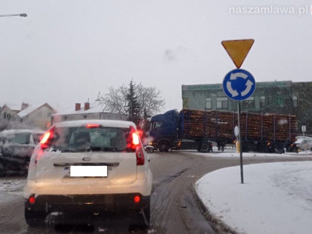 Atak zimy - fatalne warunki na drogach [FILM i ZDJĘCIA]