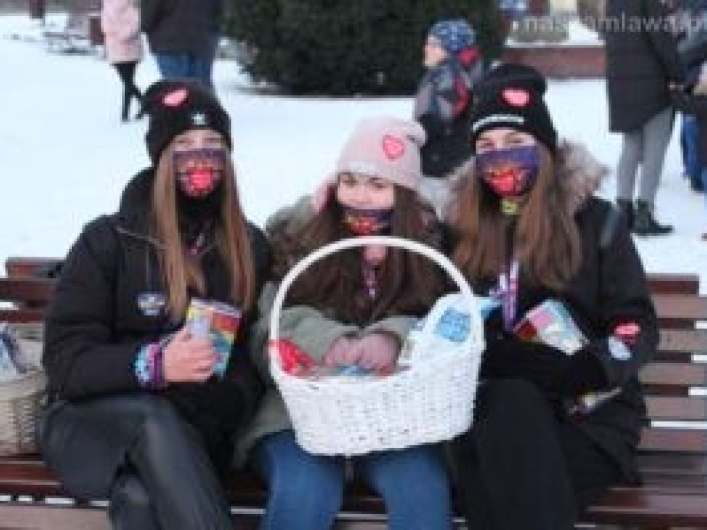 Parada maskotek dla WOŚP w Szreńsku i w Mławie