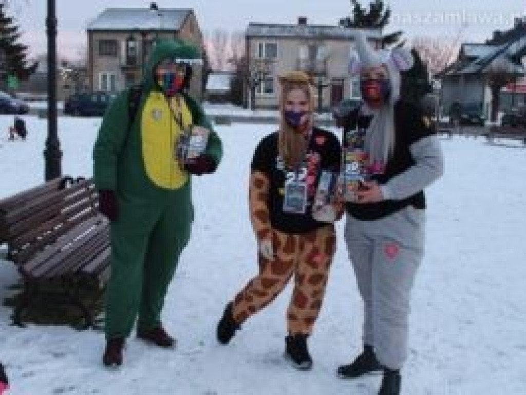 Parada maskotek dla WOŚP w Szreńsku i w Mławie