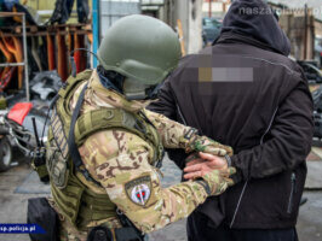 KRAJ. Potężne uderzenie w gang [FILM]