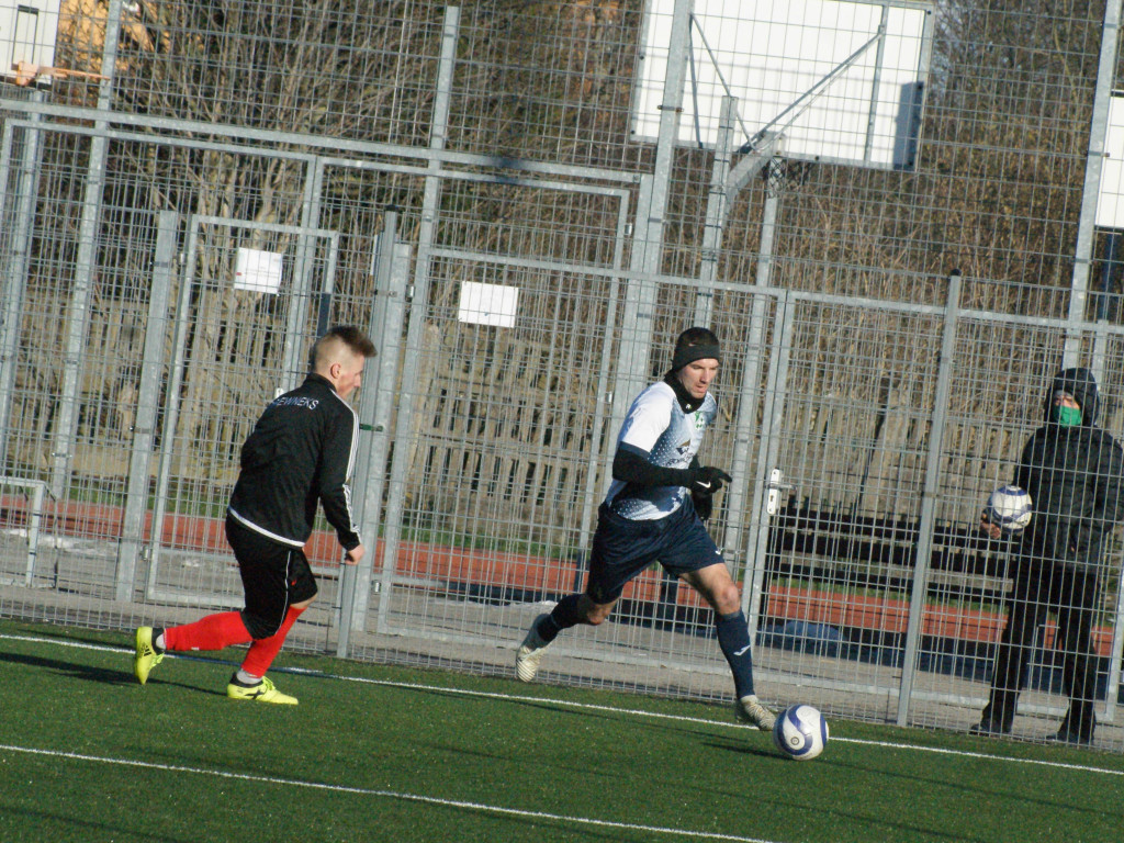 Motor nie zapalił. Pół tuzina goli Mławianki