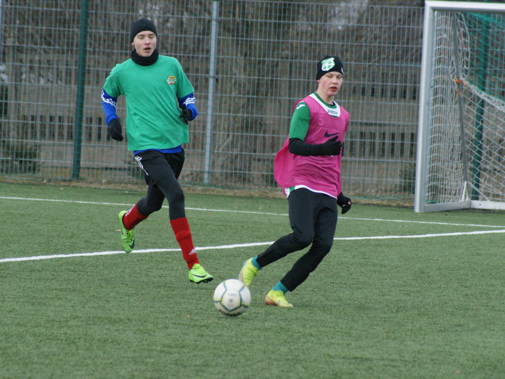 Ekstraliga ruszyła. Semp poległ w Mławie