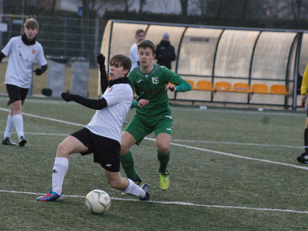 Ekstraliga ruszyła. Semp poległ w Mławie