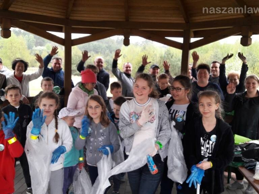 Mieszkańcy sprzątają świat