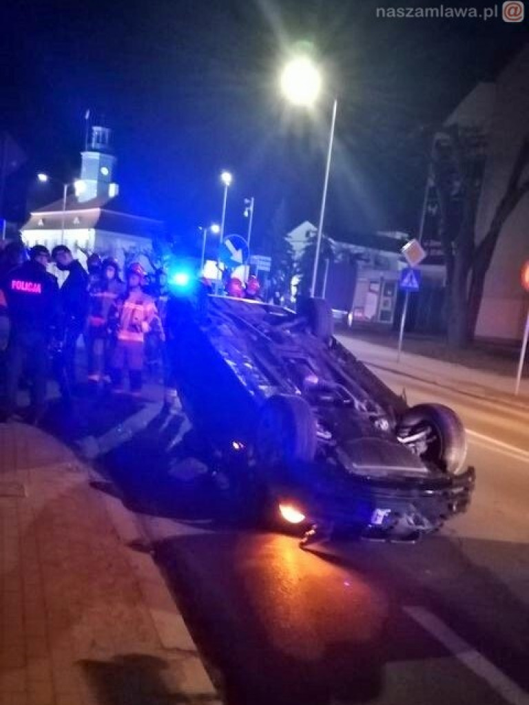 Z ostatniej chwili: Dachowanie na Padlewskiego [ZDJĘCIA]