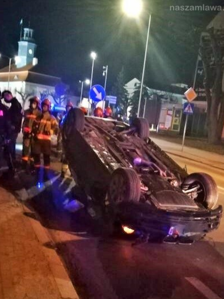 Z ostatniej chwili: Dachowanie na Padlewskiego [ZDJĘCIA]