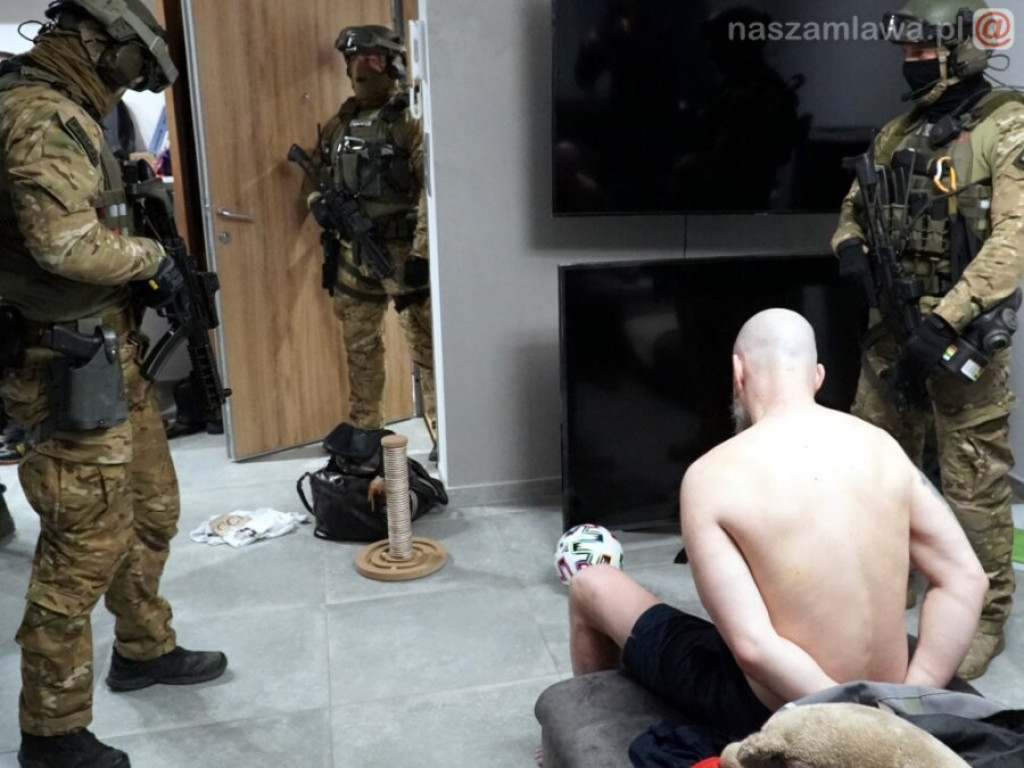 Akcja antyterrorystów w Mławie [FILM I ZDJĘCIA]