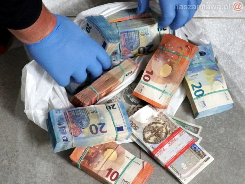 Akcja antyterrorystów w Mławie [FILM I ZDJĘCIA]