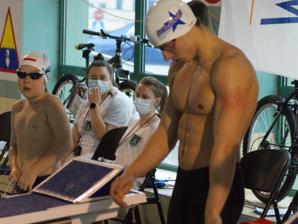 Pływanie pod specjalnym nadzorem. Medale Płetwala i Marlina