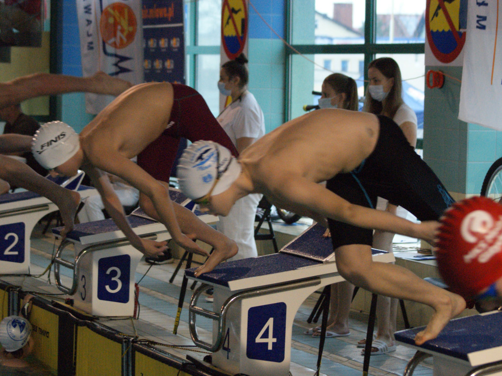 Pływanie pod specjalnym nadzorem. Medale Płetwala i Marlina