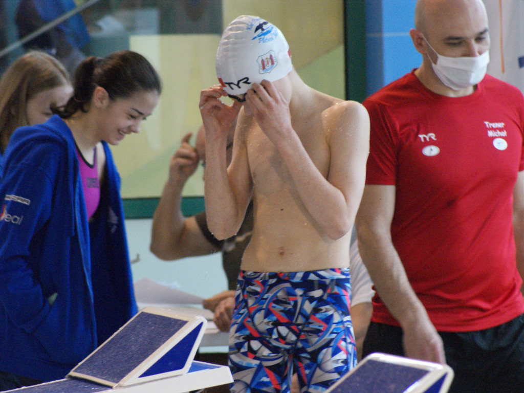 Pływanie pod specjalnym nadzorem. Medale Płetwala i Marlina