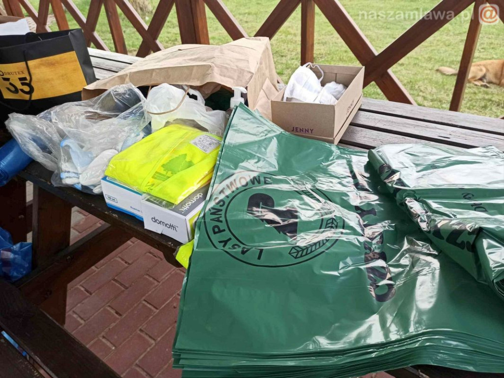 Tyle śmieci znaleźli w lesie. Znowu...