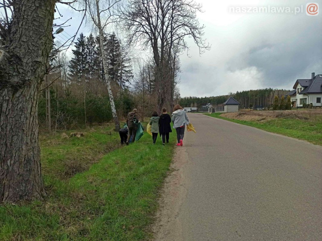 Tyle śmieci znaleźli w lesie. Znowu...