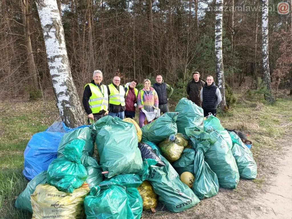 Tyle śmieci znaleźli w lesie. Znowu...