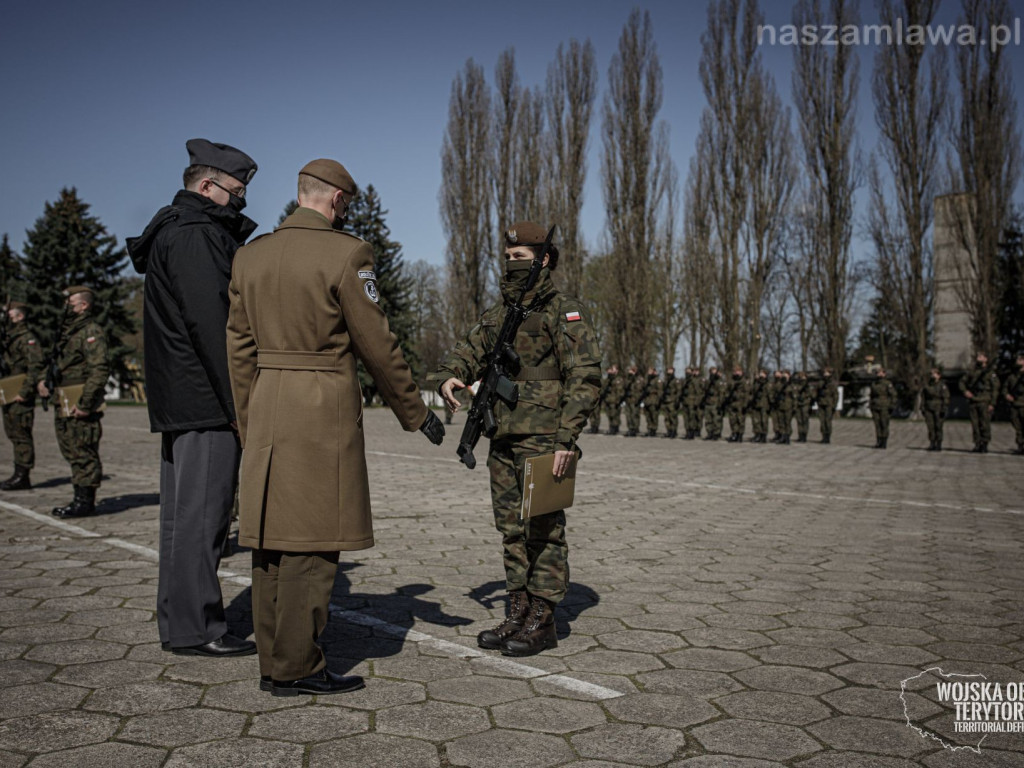 Przysięgał na sztandar Piotr Wróbel z powiatu mławskiego