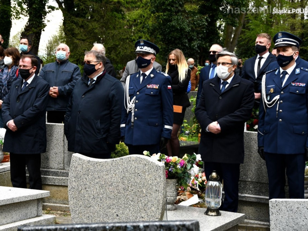 Pogrzeb policjanta zastrzelonego przez bandytę [FILM i ZDJĘCIA]