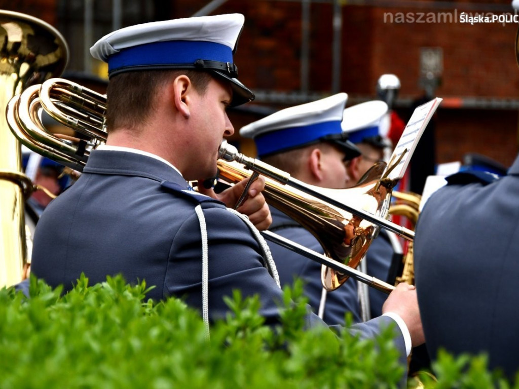 Pogrzeb policjanta zastrzelonego przez bandytę [FILM i ZDJĘCIA]