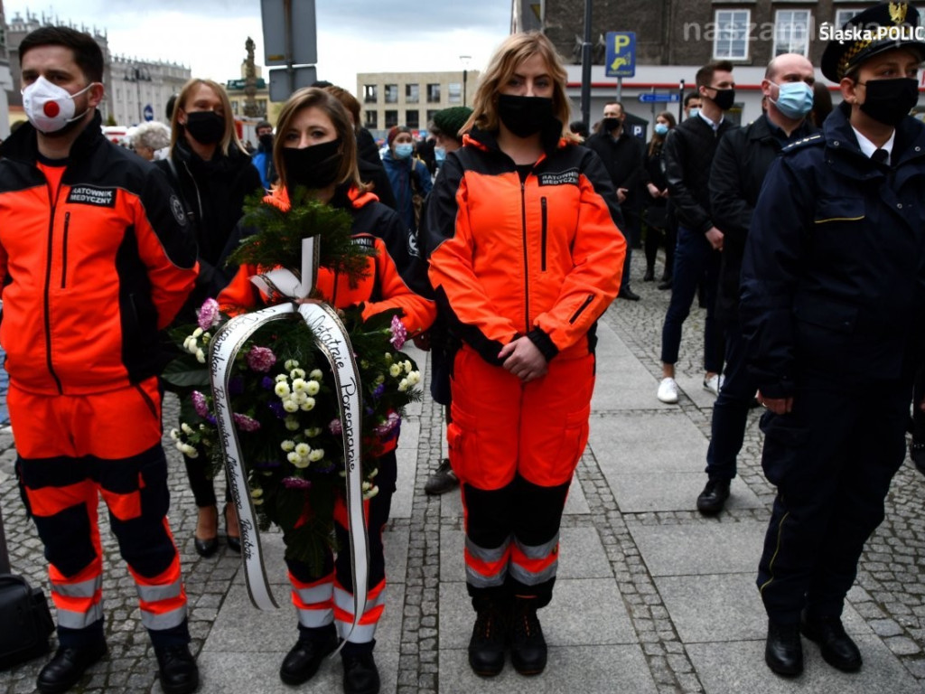 Pogrzeb policjanta zastrzelonego przez bandytę [FILM i ZDJĘCIA]
