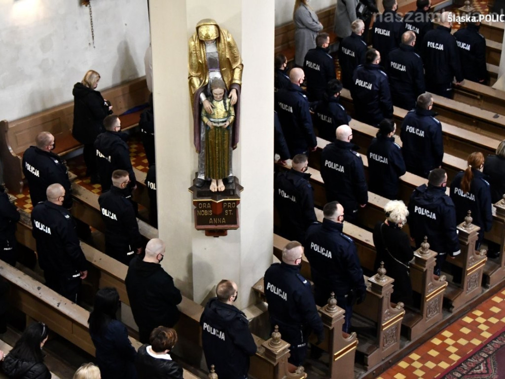 Pogrzeb policjanta zastrzelonego przez bandytę [FILM i ZDJĘCIA]