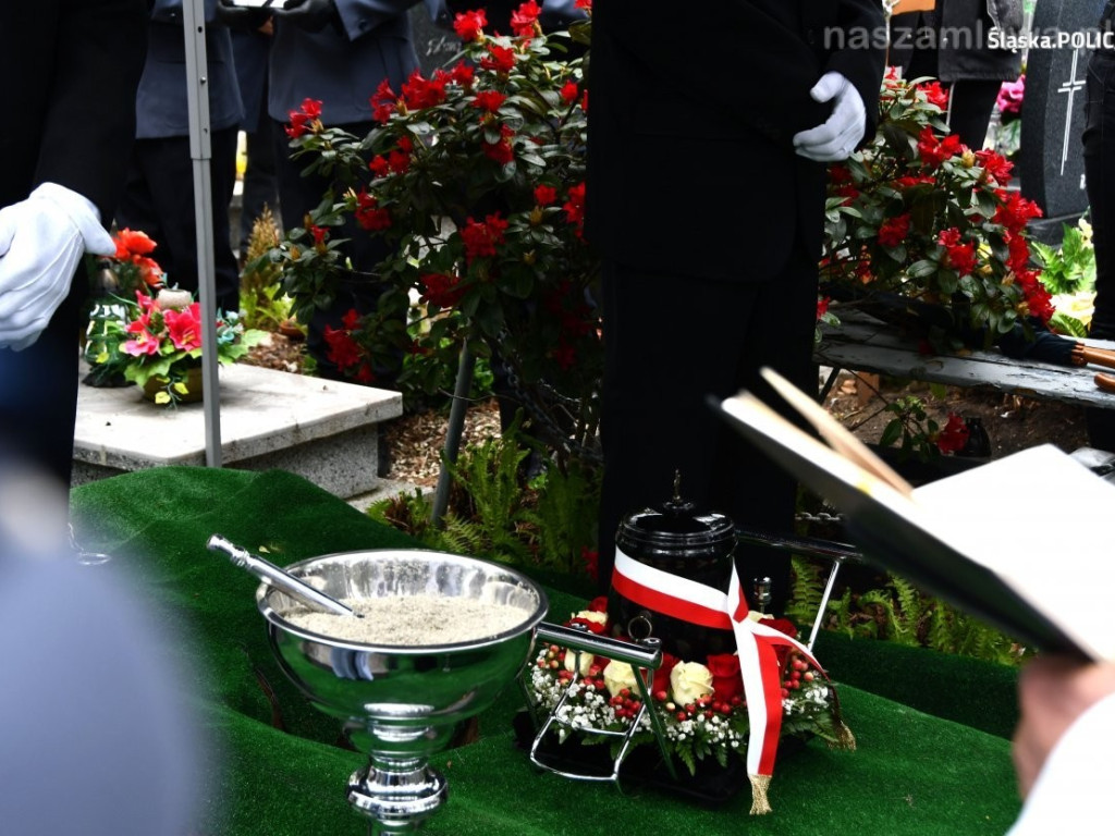Pogrzeb policjanta zastrzelonego przez bandytę [FILM i ZDJĘCIA]