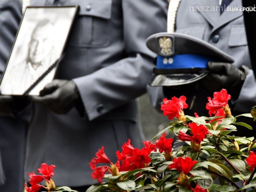 Pogrzeb policjanta zastrzelonego przez bandytę [FILM i ZDJĘCIA]