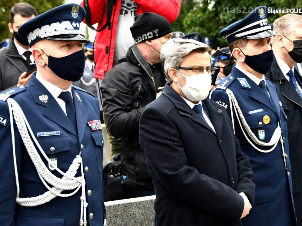 Pogrzeb policjanta zastrzelonego przez bandytę [FILM i ZDJĘCIA]