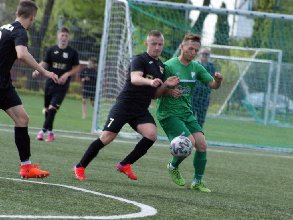 Trzech z dubletem. Bzura bez szans