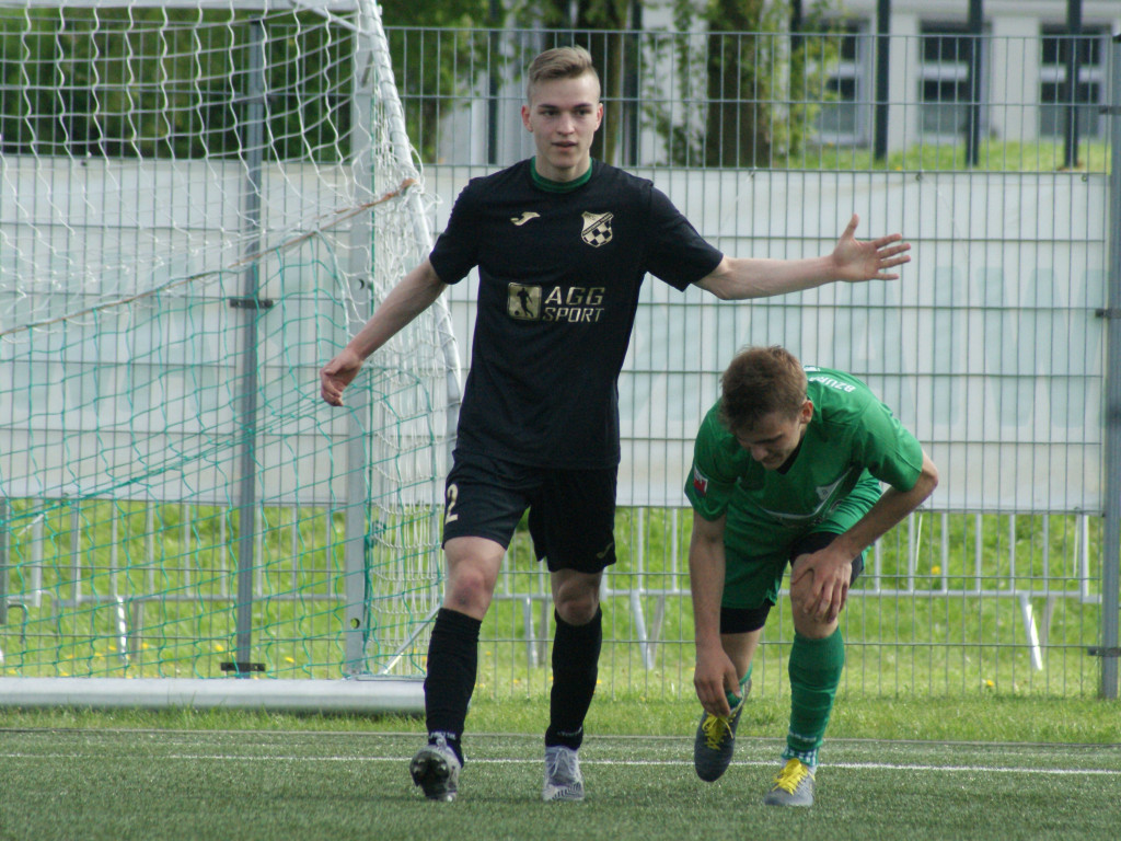 Trzech z dubletem. Bzura bez szans