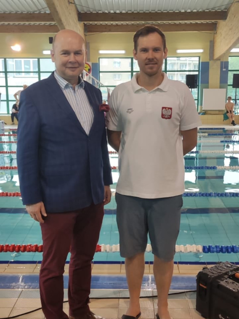 Marlin polubił dwudziestkę, Płetwal siódemkę