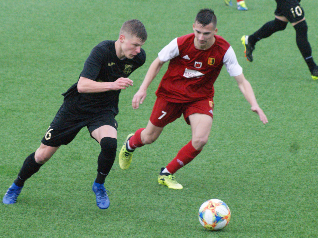 Jak pierwszy z ostatnim. Czternaście goli