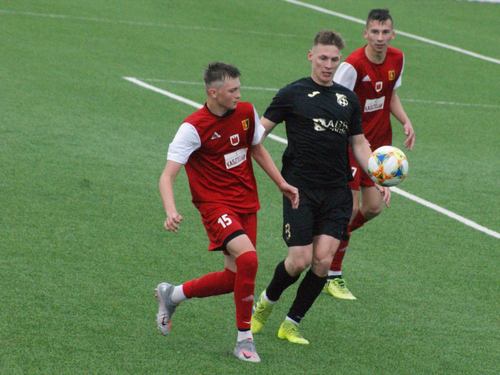 Jak pierwszy z ostatnim. Czternaście goli