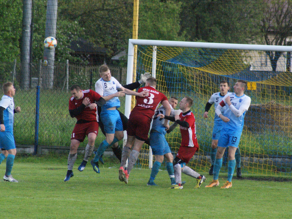 Jedni odrobili, inni stracili. Passa Strzegowa trwa