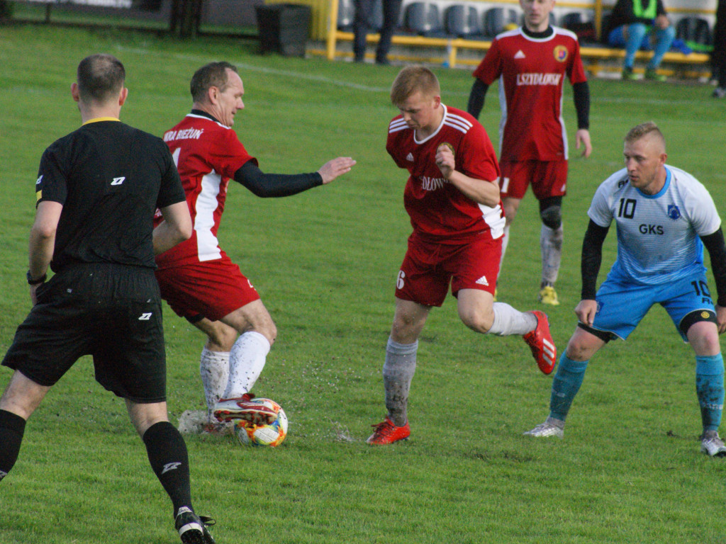 Jedni odrobili, inni stracili. Passa Strzegowa trwa