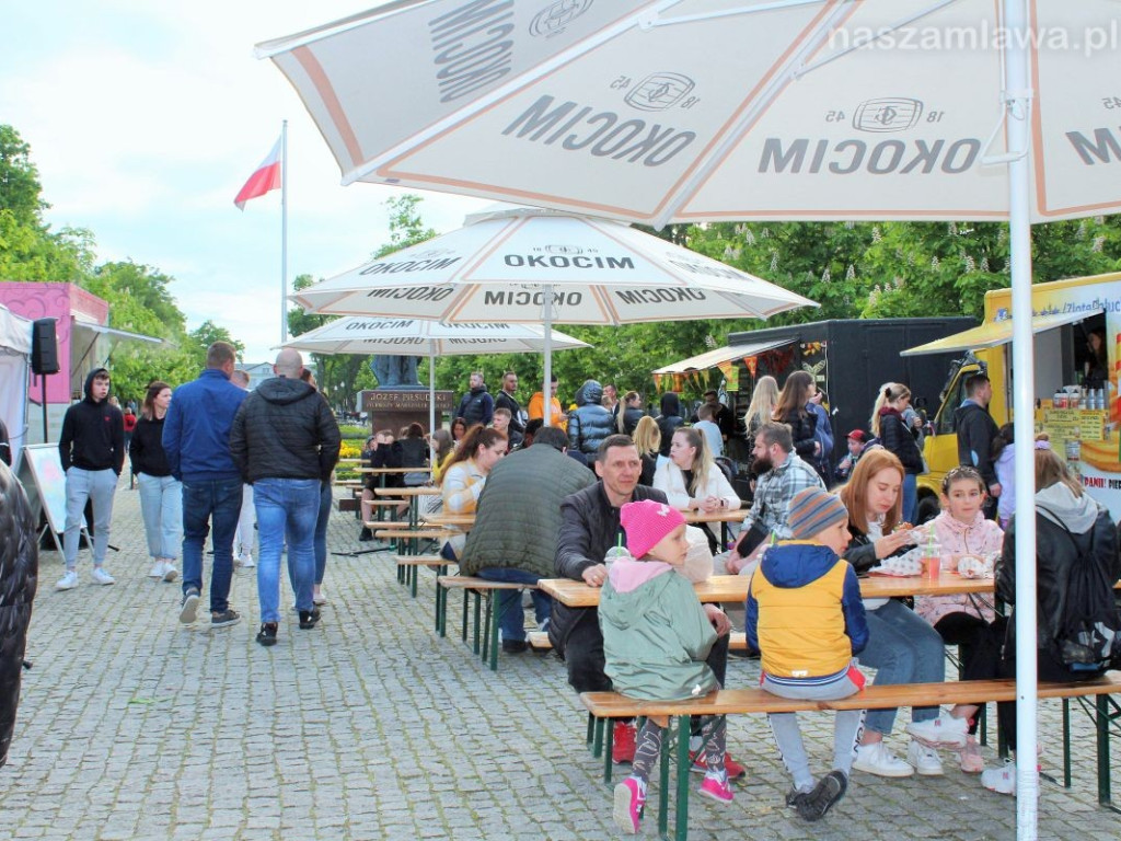 Życie w mieście wraca do normalności [FOTORELACJA]