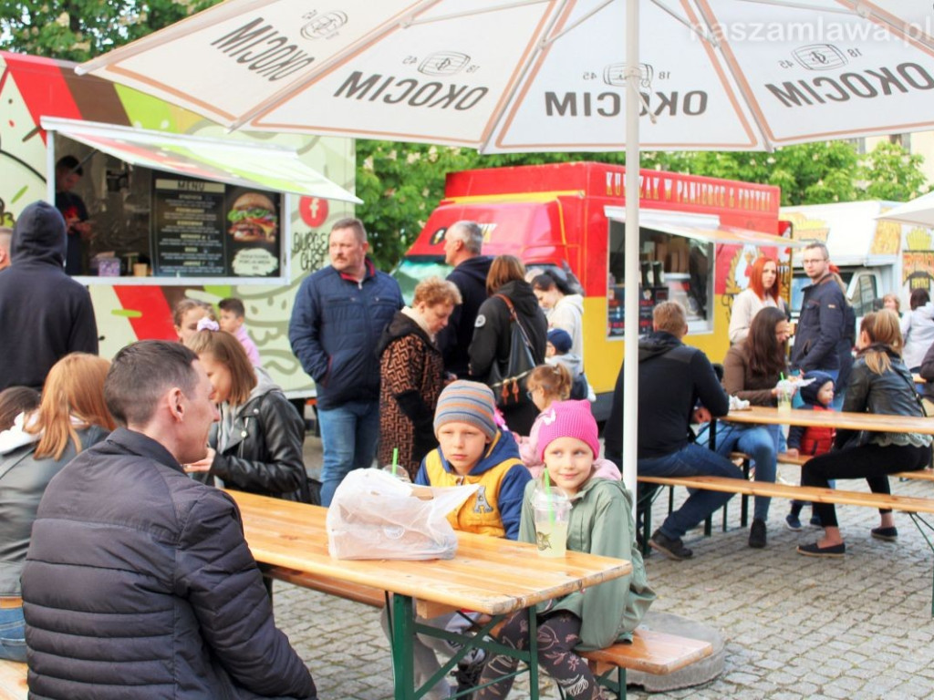 Życie w mieście wraca do normalności [FOTORELACJA]