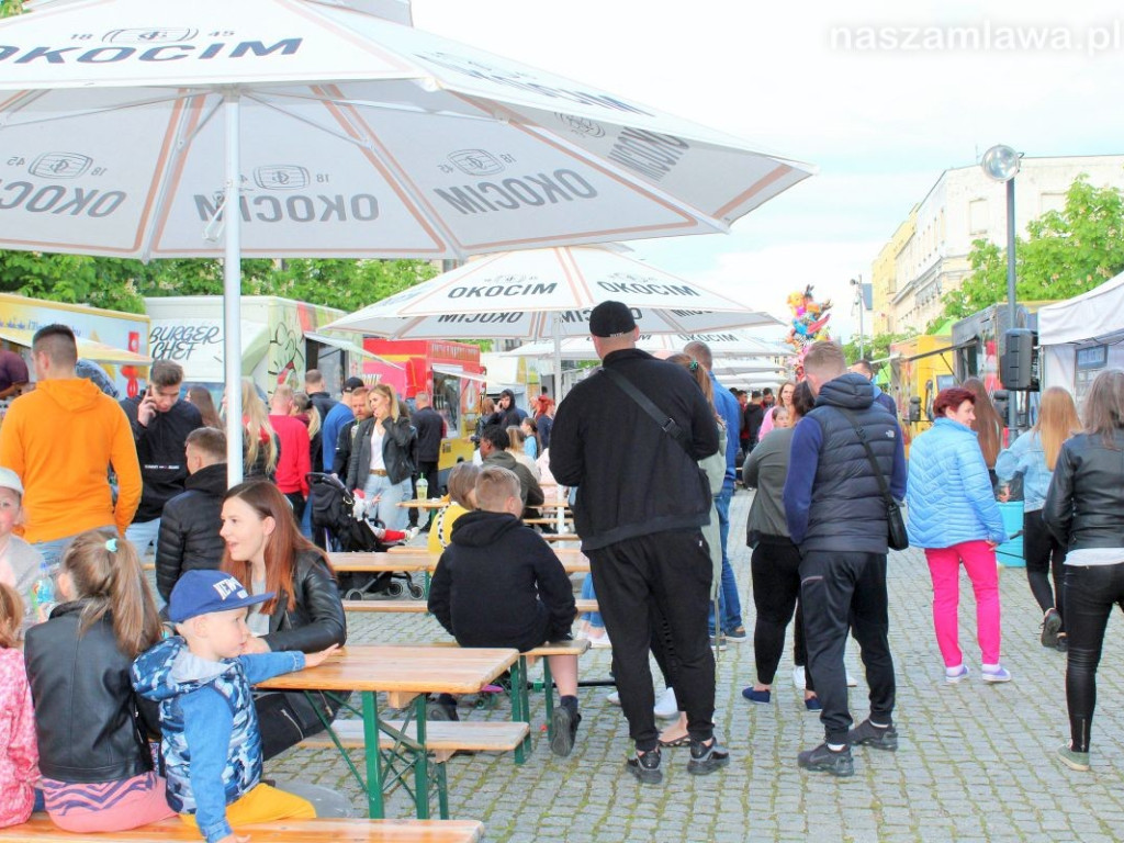 Życie w mieście wraca do normalności [FOTORELACJA]