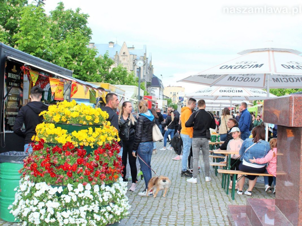Życie w mieście wraca do normalności [FOTORELACJA]