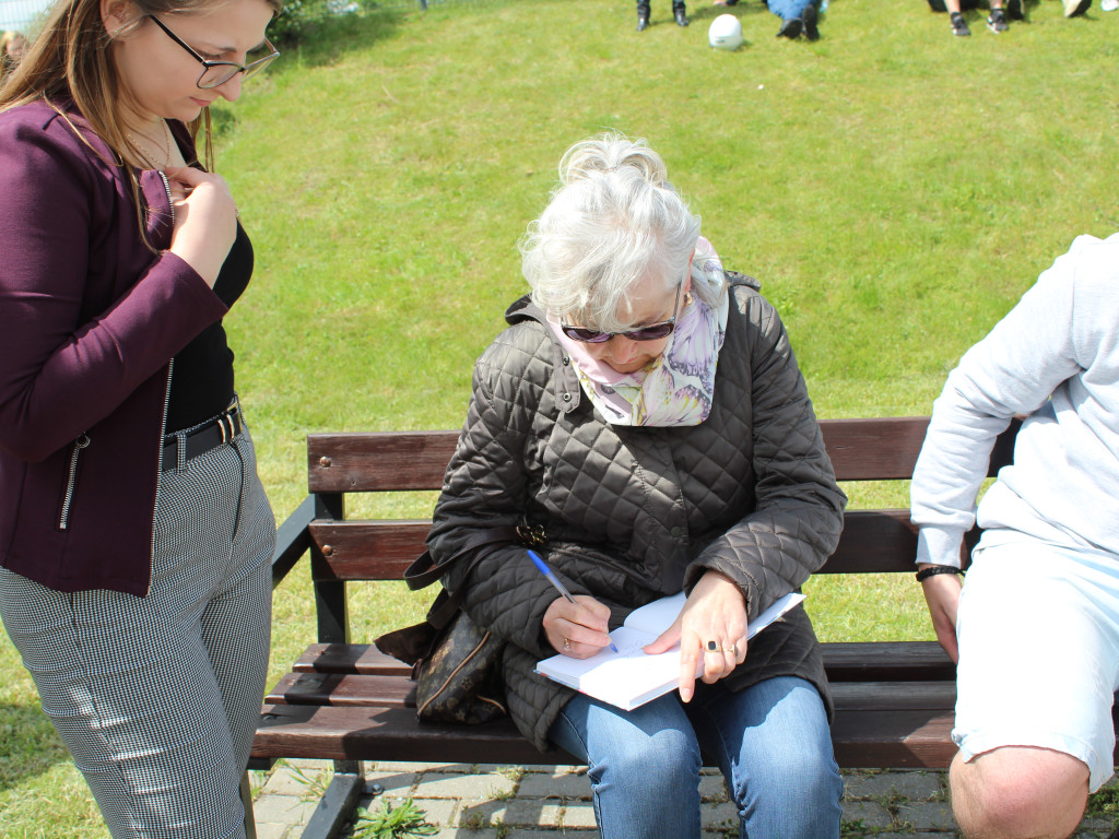 Piknik przy stadionie. Parada motocykli i aut tuningowych [AKTUALIZACJA]