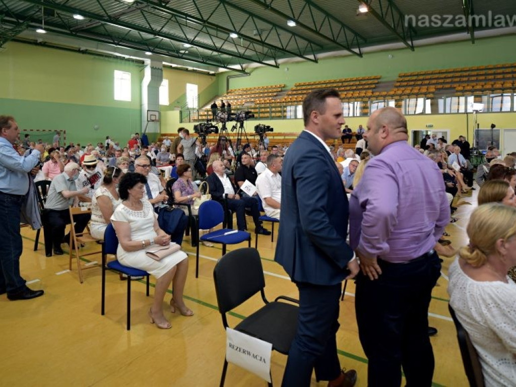 Doganiamy Japonię - relacja z wizyty Jarosława Kaczyńskiego w Mławie (FILMY i ZDJĘCIA)