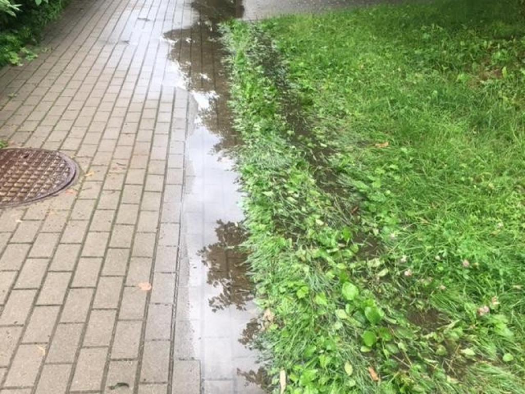 Kolejne opady - kolejne zalanie bloku