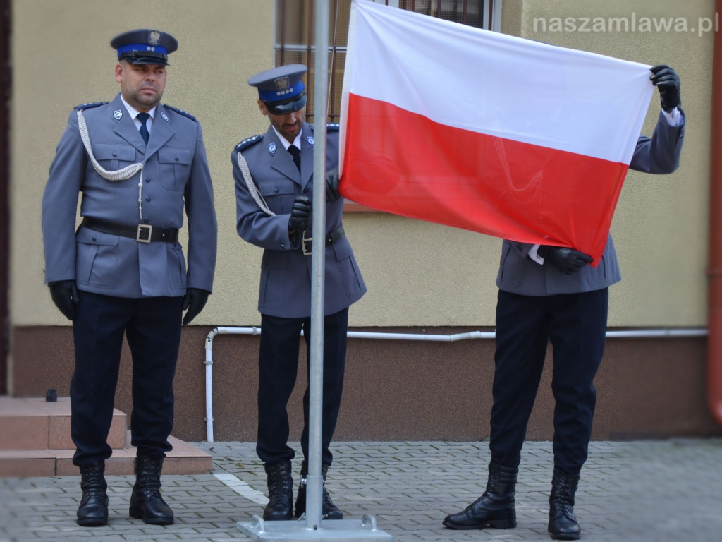 Awanse i odznaczenia. Święto policji w Mławie [ZDJĘCIA]